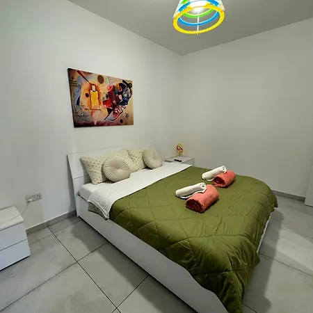Cozy One Bedroom Lägenhet